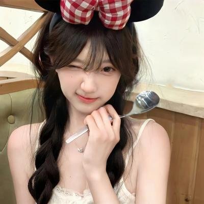 绝嗣帝王有崽啦！群臣欢呼雀跃